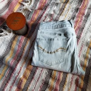 ☀️Light Wash Jeggings☀️